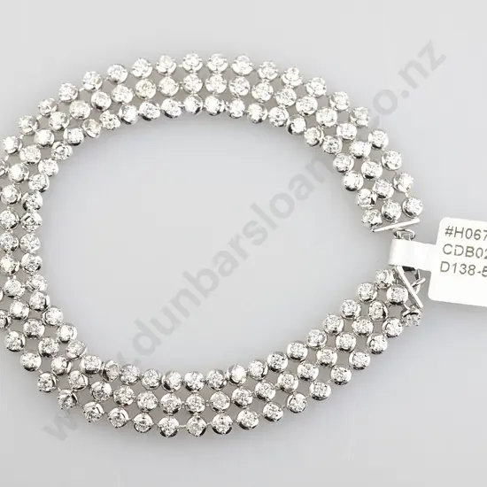 Modern Design 18ct White Gold 138stone Diamond Bracelet