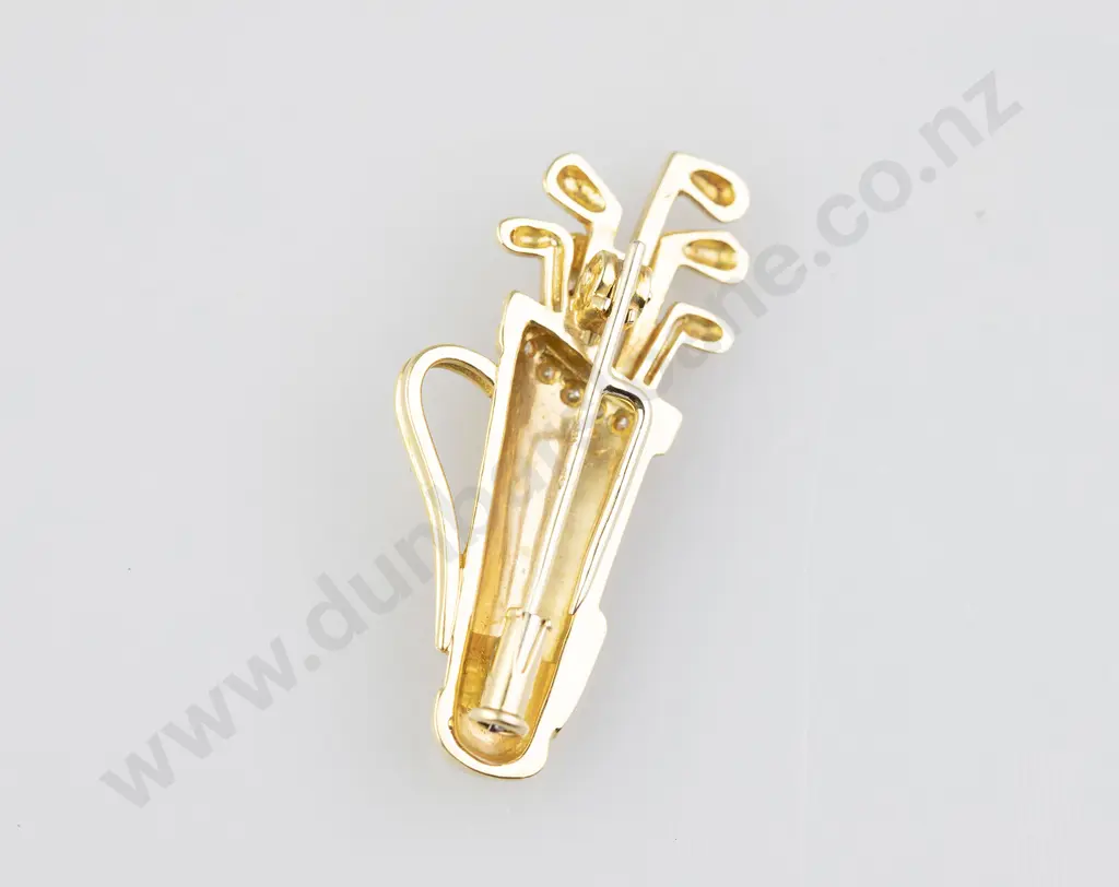 18ct Golfing Brooch Image 1++