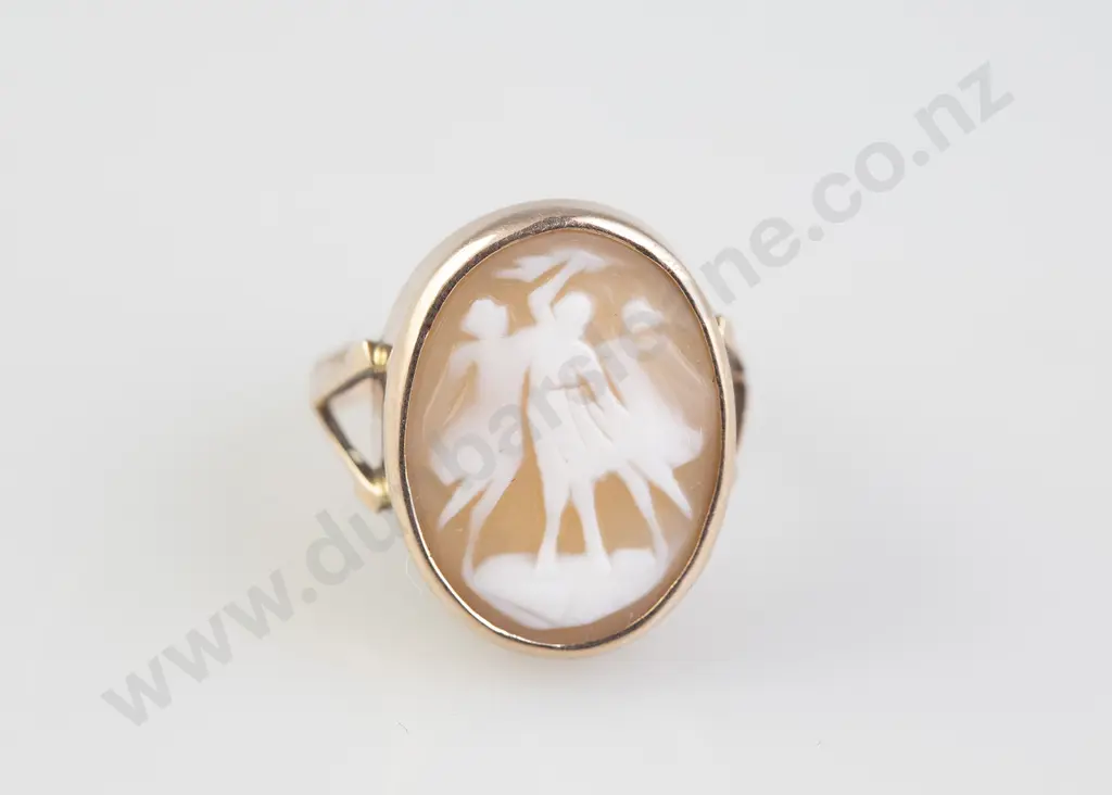 9ct Cameo Ring Image 1++