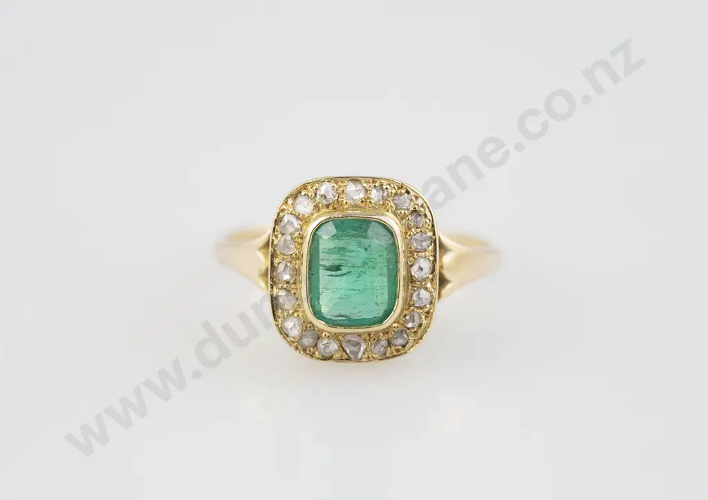 18ct 21stone Emerald and Diamond Cluster Ring Image 1++