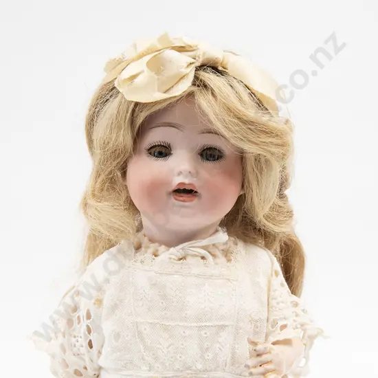 'Sally' Porzellanfabrik Mengersgereuth Bisque Toddler Doll