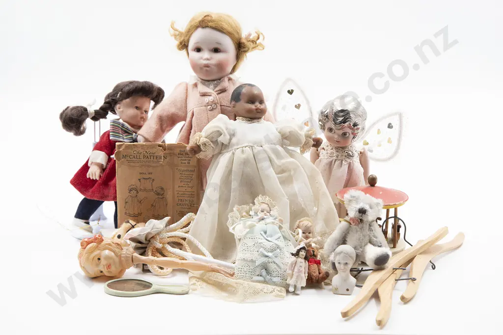 Mixed Lot of Dolls and Accessories Image 1++