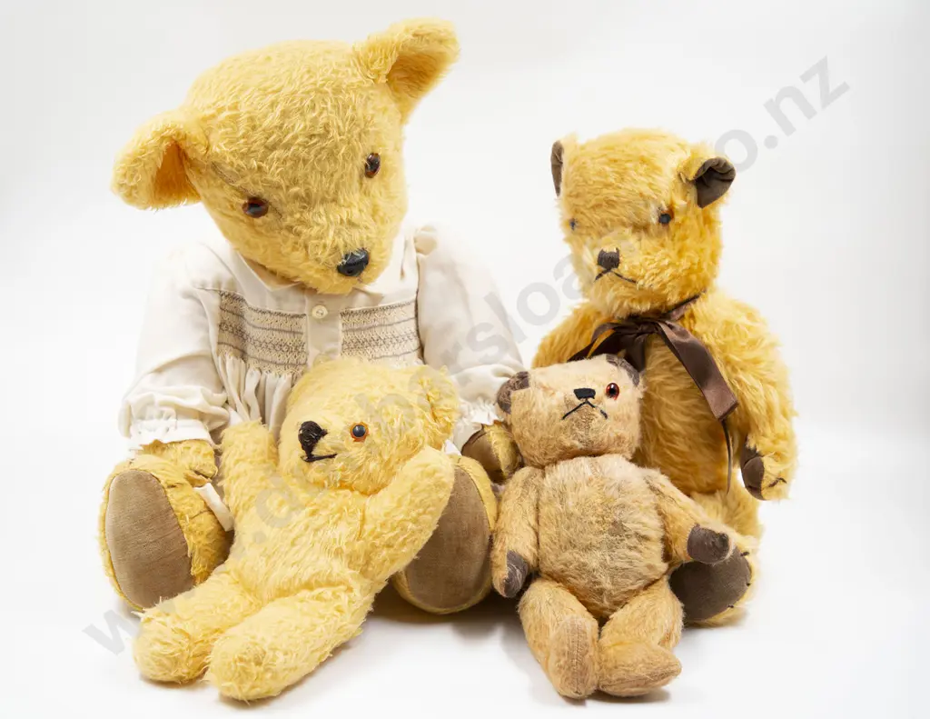 Four Vintage Pedigree and Other Teddy Bears Image 1++