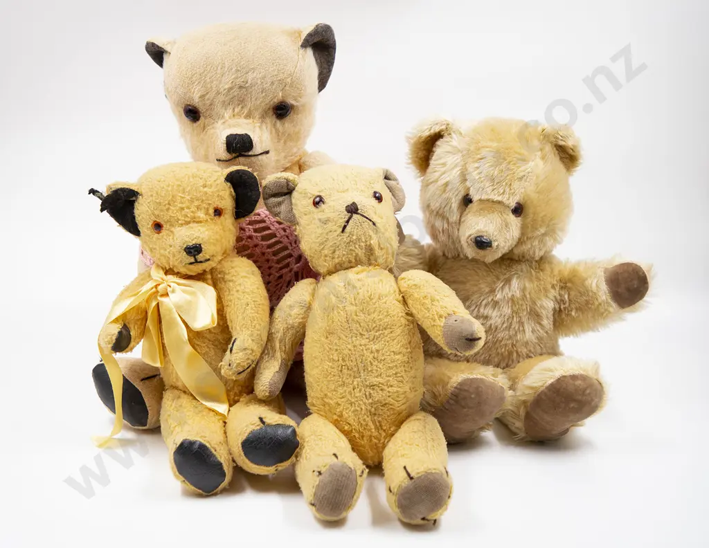 Four Vintage Pedigree and Other Teddy Bears Image 1++