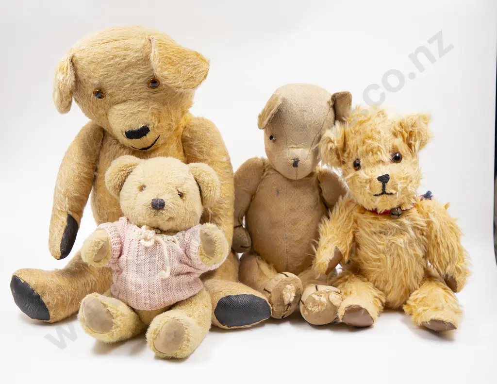 Four Vintage Pedigree and Other Teddy Bears Image 1++