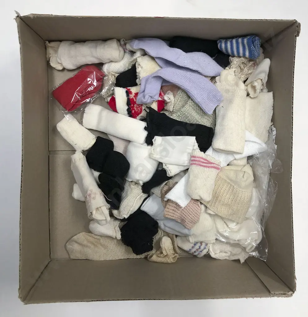 Qty Dolls Clothing Shoes Hats and Accessories Image 1++