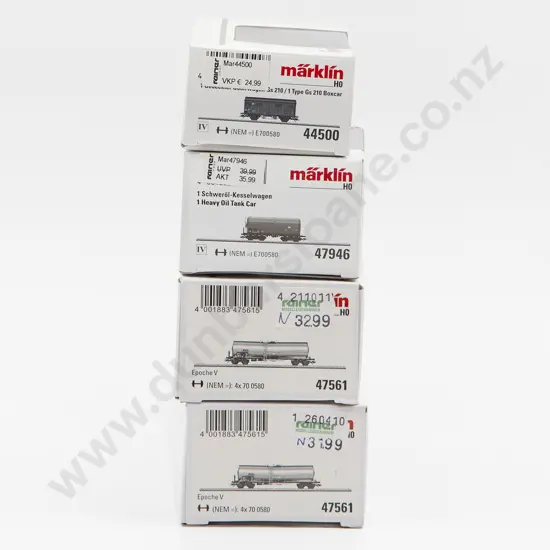 Marklin 47561 (x2) and 44500 and 47946 (4)