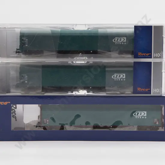 Roco 76470 (x2) and 66323 (3)