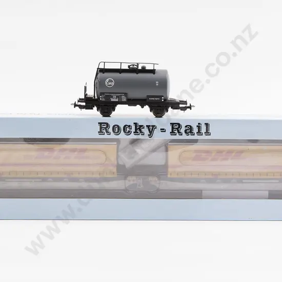 Rocky Rail 90308 and Unboxed Piko Tank Wagon (2)