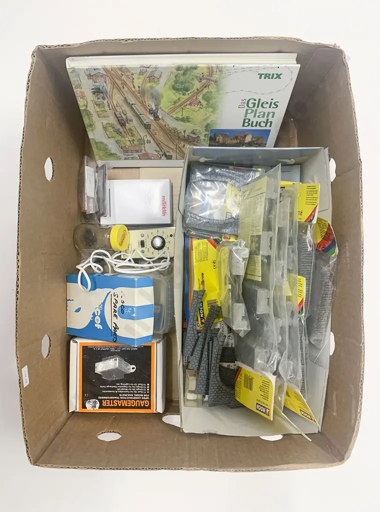 Carton Quantity Railway Accessories Image 1++
