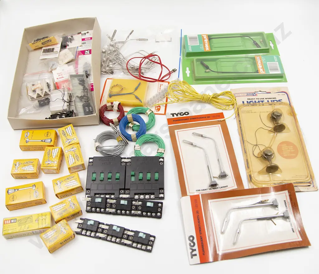 N Gauge Mixed Manufacture Railway Accessories Image 1++