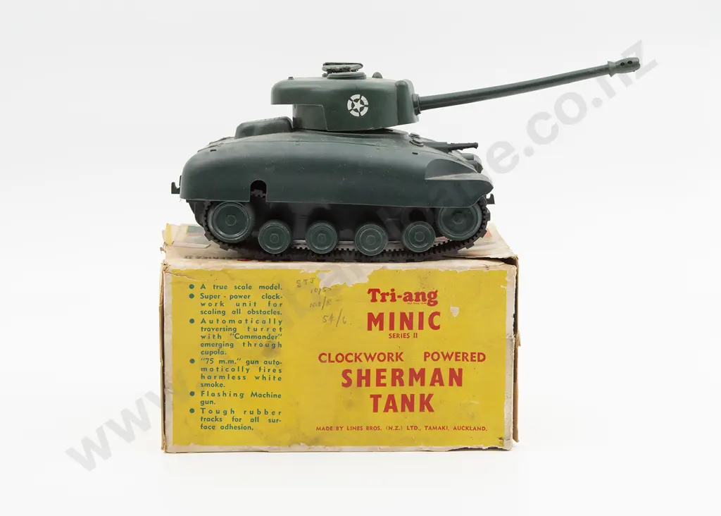 Part Boxed Tri-ang Minic Sherman Tank Image 1++