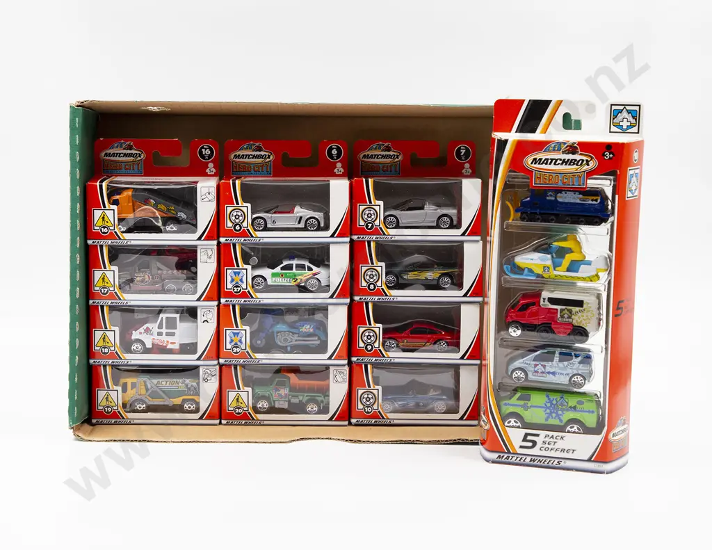 Boxed as New Matchbox Mattel Wheels 1-75 Series Image 1++