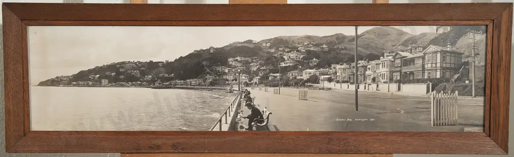 R P Moore (1881-1948) - Oriental Bay Wellington Image 1++