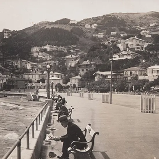 R P Moore (1881-1948) - Oriental Bay Wellington