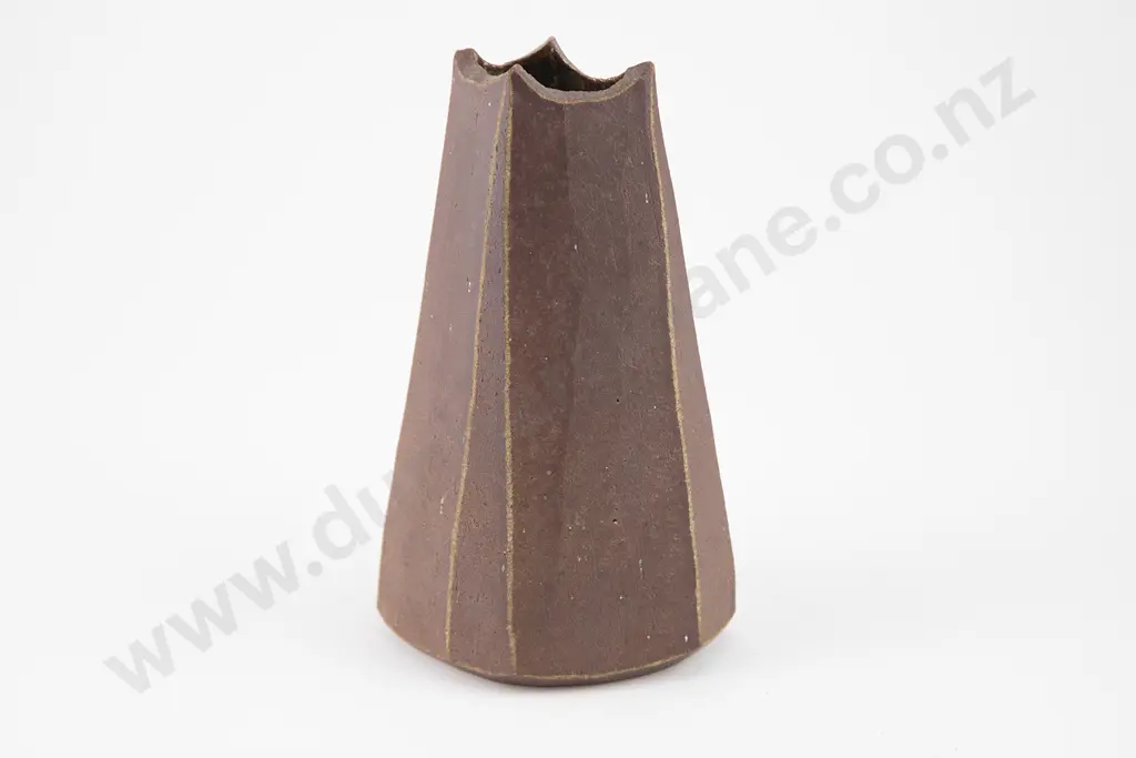 Jim Greig Faceted Vase Image 1++