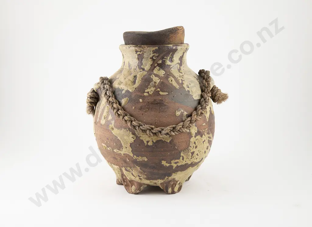 Patricia Perrin Large Onion Pot Image 1++