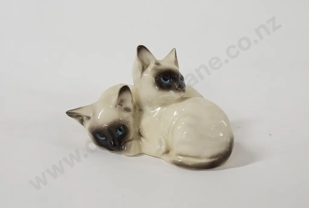 RD Cat Ornament Image 1++