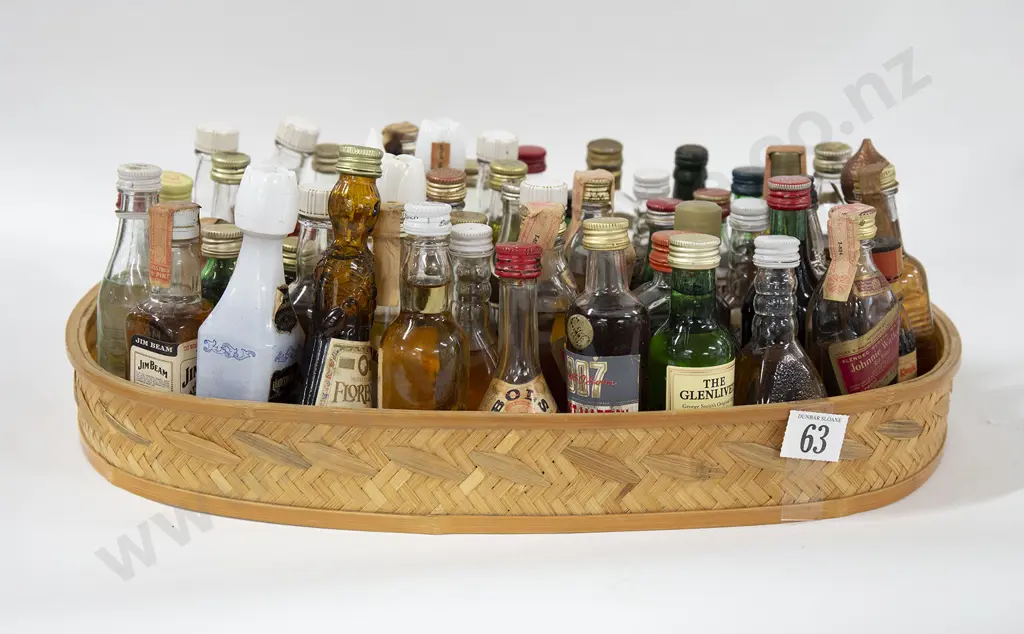 Quantity Of Various Vintage Alcoholic Miniatures Image 1++