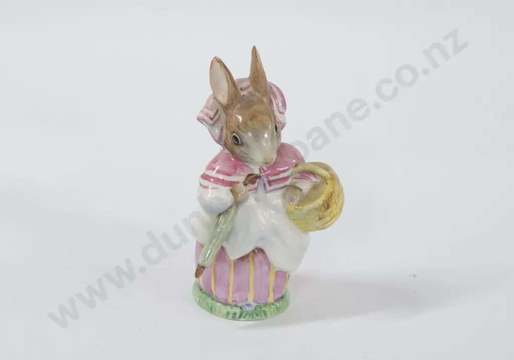 Beswick Beatrix Potter Figure "Mrs. Rabbit" Image 1++