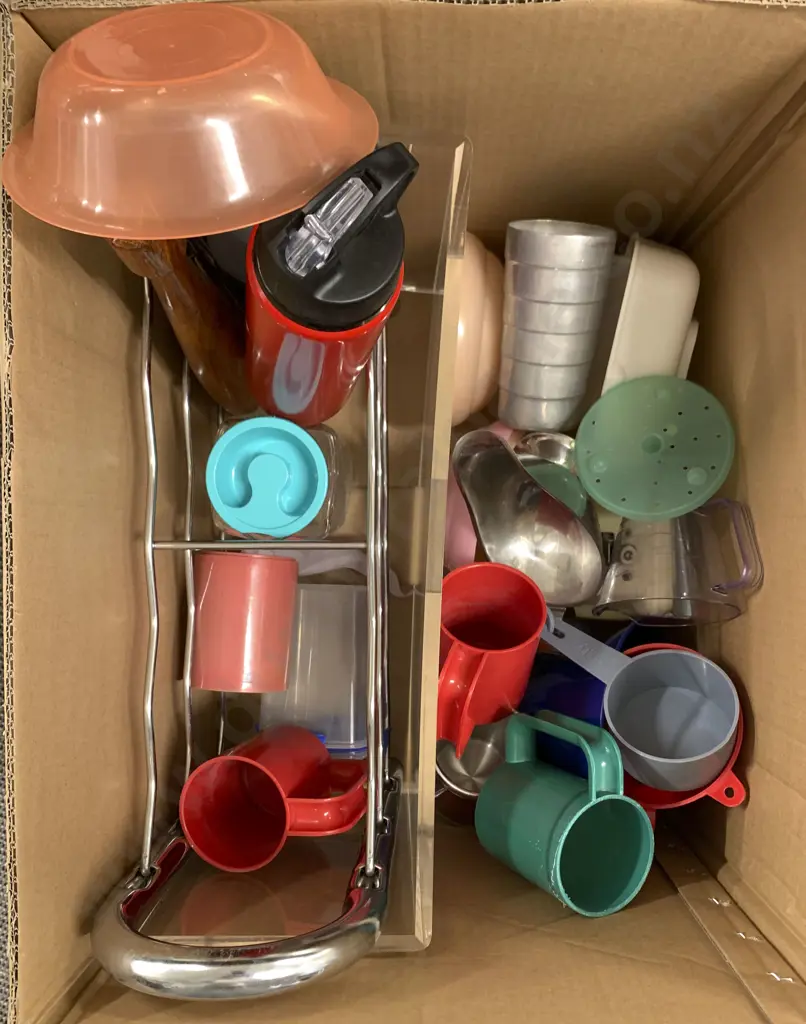 Box Of Tupperware And Kitchenware Image 1++