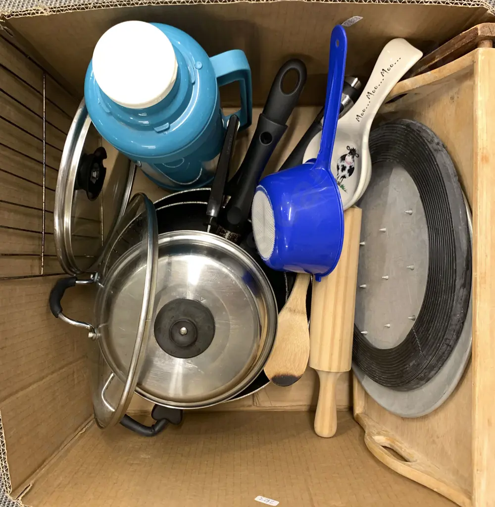 Two Boxes Of Kitchenware Image 1++