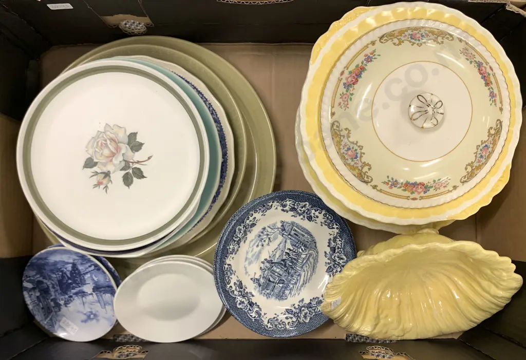 Box Of Mixed Crockery Image 1++