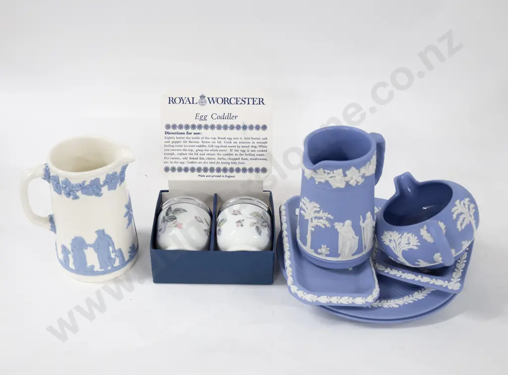 Seven Pieces Of Wedgwood Together With Royal Worcester Egg Cobblers Image 1++
