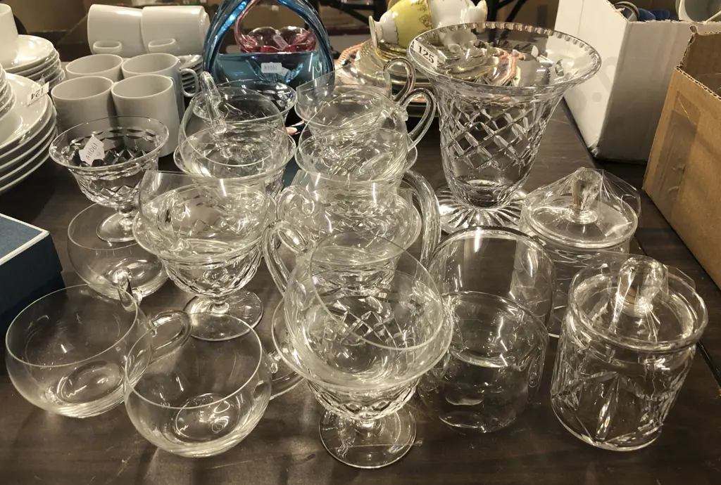 Quantity Of Crystal And Glassware Image 1++