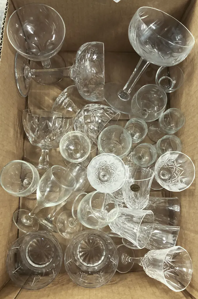 Quantity Of Assorted Glass And Crystal Drinking Glasses Image 1++
