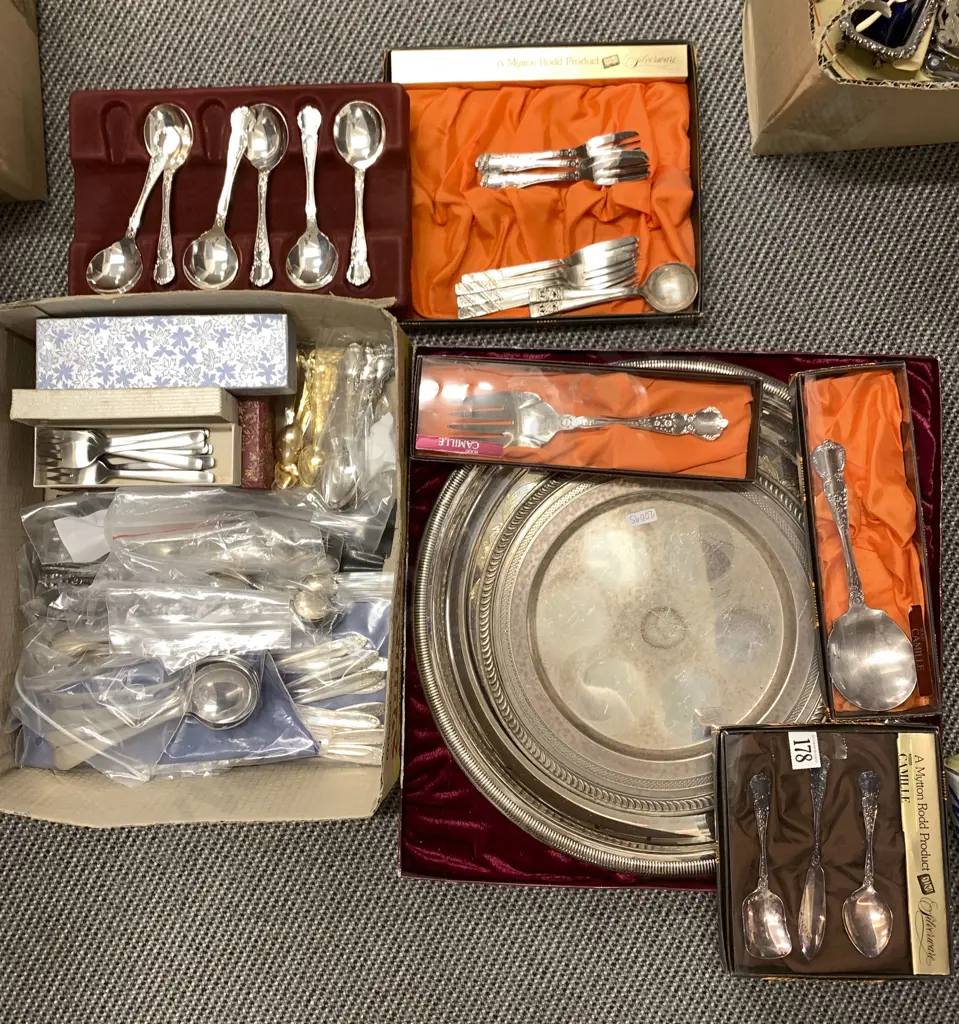 Quantity Of Various Boxed Cutlery And Silver Plate Image 1++