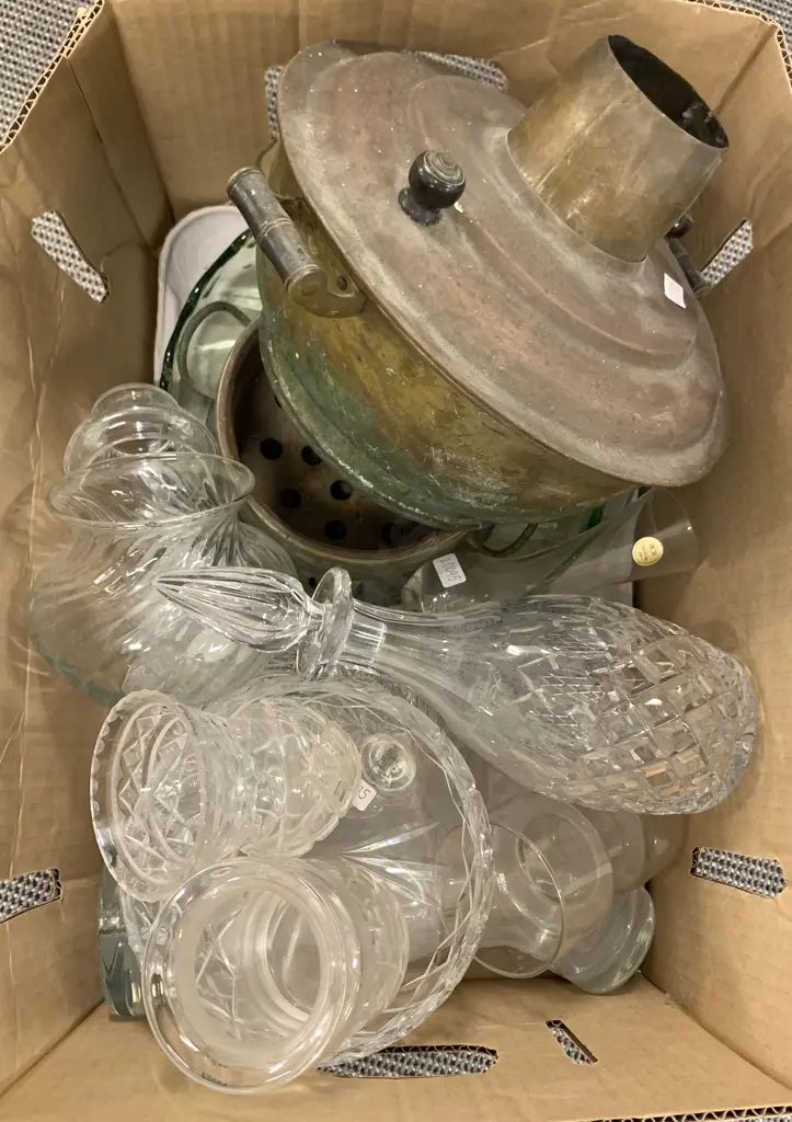 Box Of Assorted Crystal Image 1++