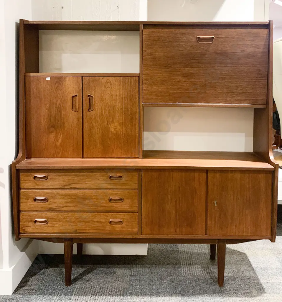Mid C20th Design Side Cabinet Display Image 1++