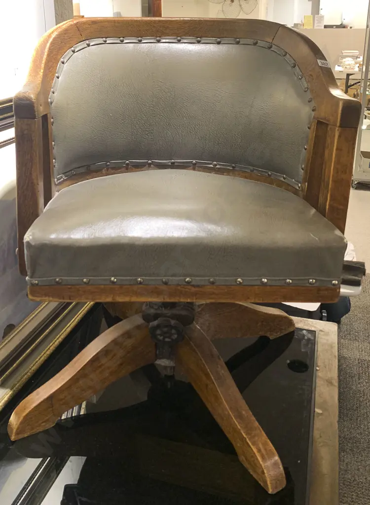Oak Captains Chair Image 1++