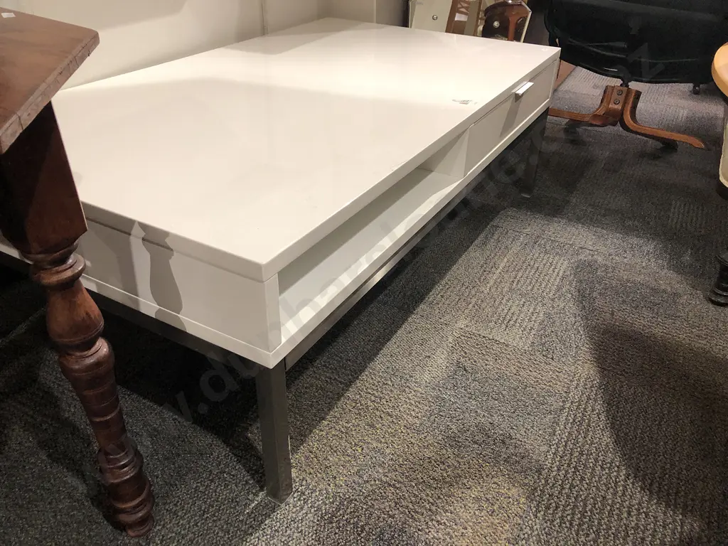 Modern Large White and Chrome Coffee Table Image 1++
