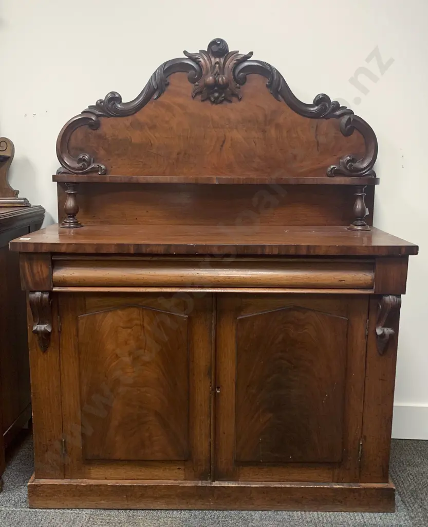 Victorian Mahogany Chiffonier Image 1++