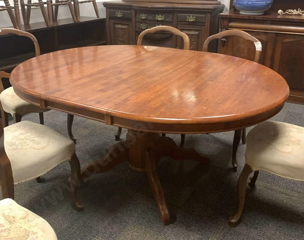 Modern Dining Table and Six Chairs Image 1++