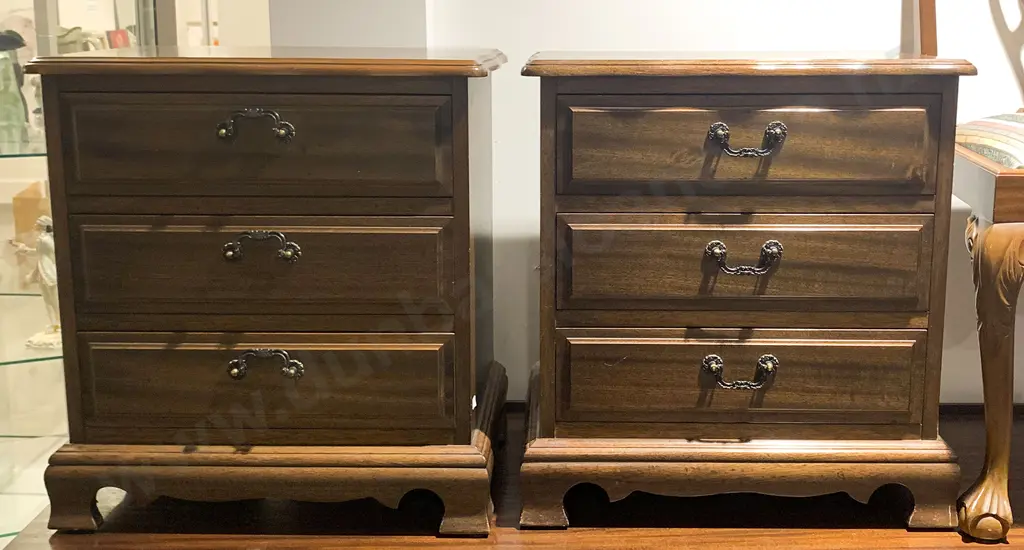 Pair of Mahogany Side Cabinets Image 1++