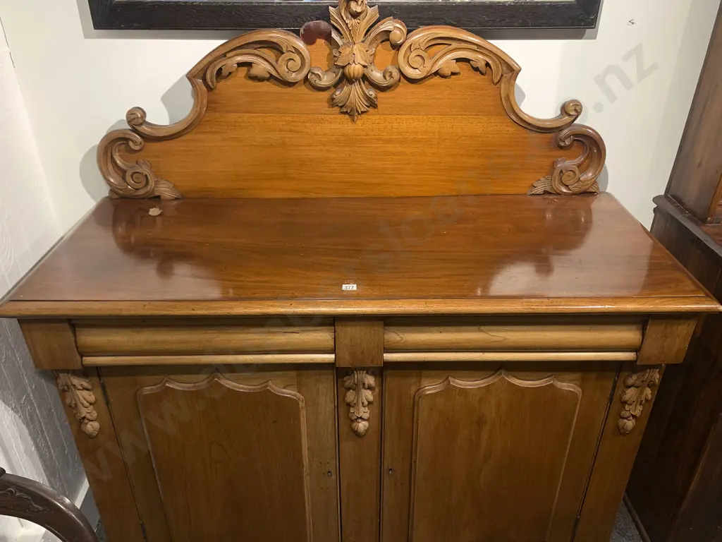 Late C19th NZ Colonial Chiffonier Image 1++