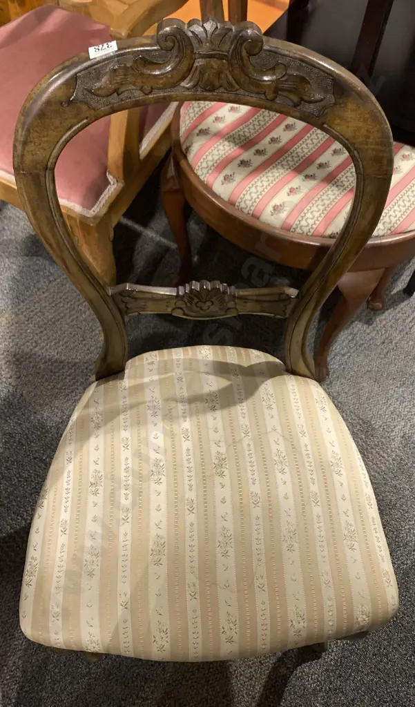 Set of Four Balloon Back Chairs Image 1++
