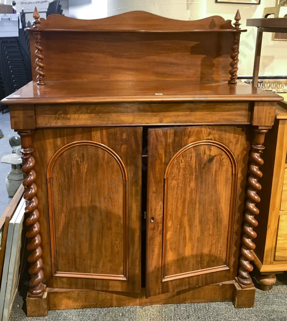 Victorian Mahogany Chiffonier Image 1++