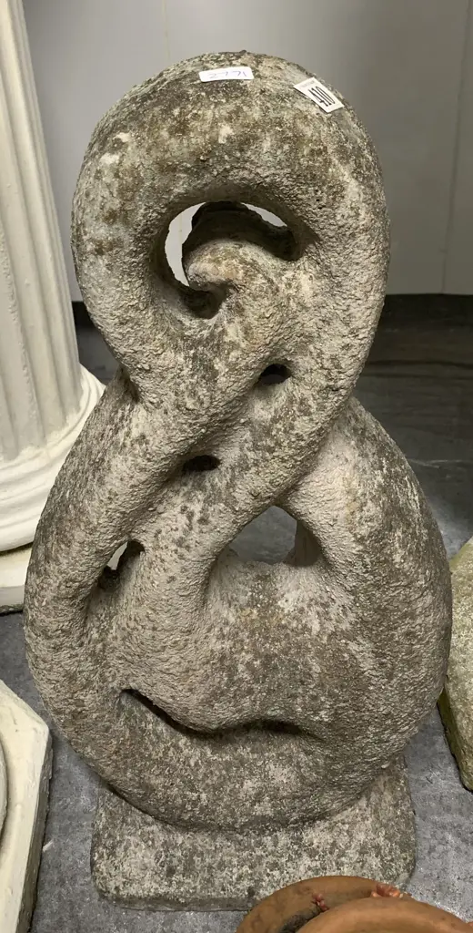 Koru Form Garden Ornament Image 1++