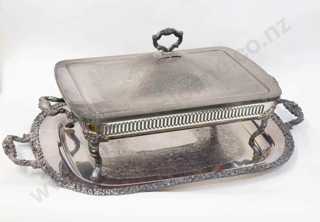 Large S/P Footed Entree Dish together with Large S/P Tray Image 1++