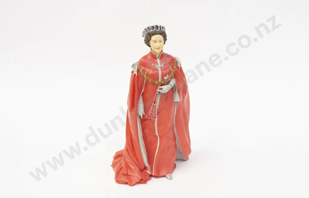 Signed Figure of QEII Image 1++