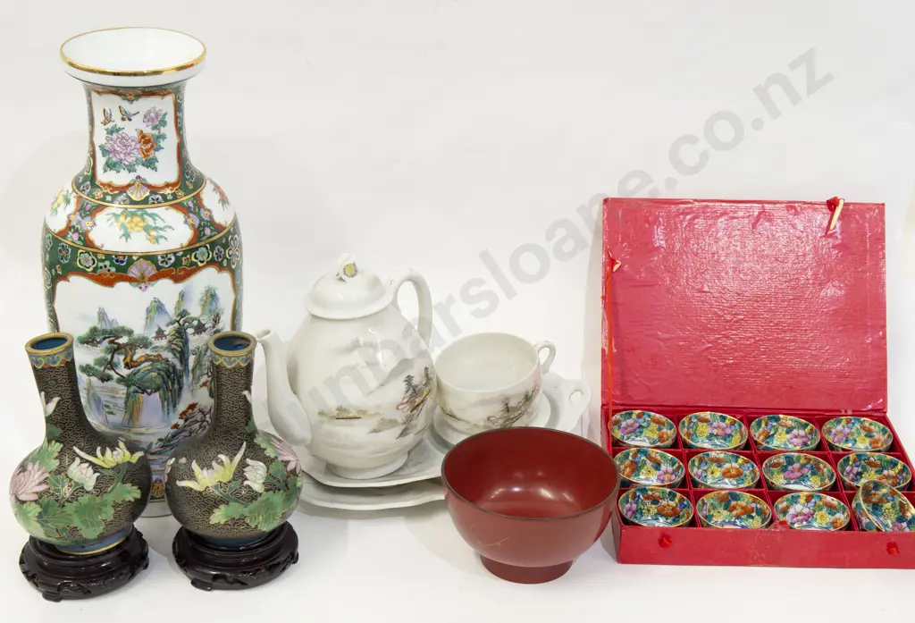 Small Box of Asian Vases and China Image 1++