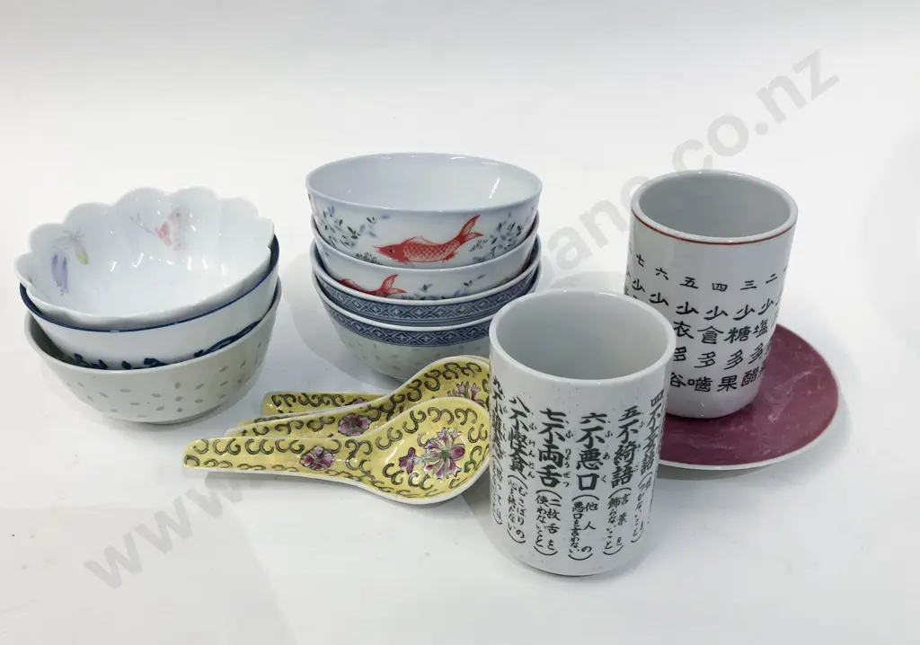 Qty of Chinese Ceramics and Assorted Image 1++