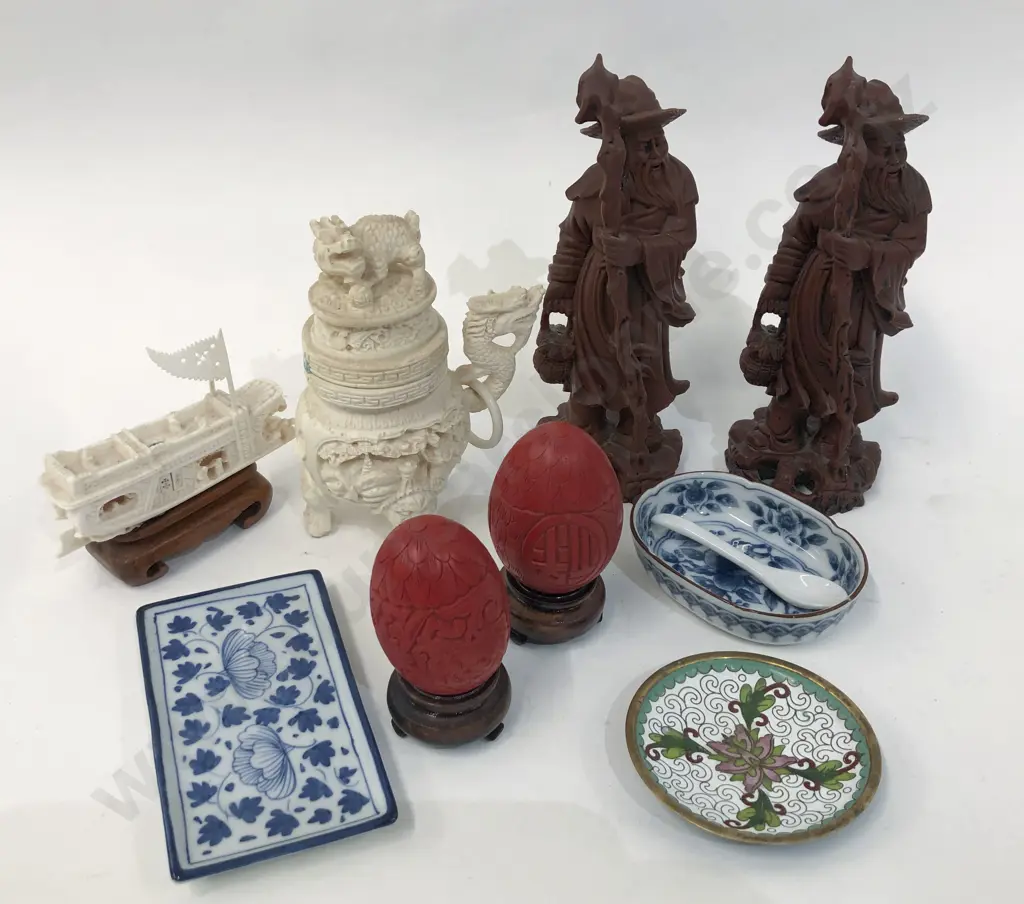 Lot of Assorted Decorative Asian Items Image 1++