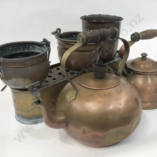 Qty of Assorted Copper and Brassware