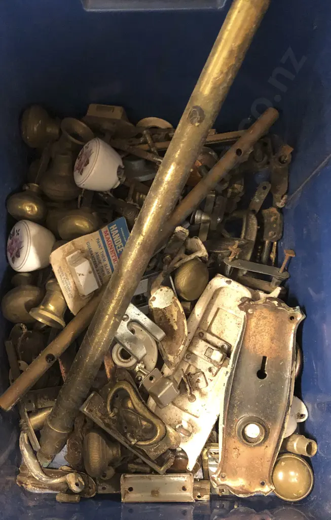 Qty of Assorted Vintage Metalware Including Portable Cased Telephone Image 1++