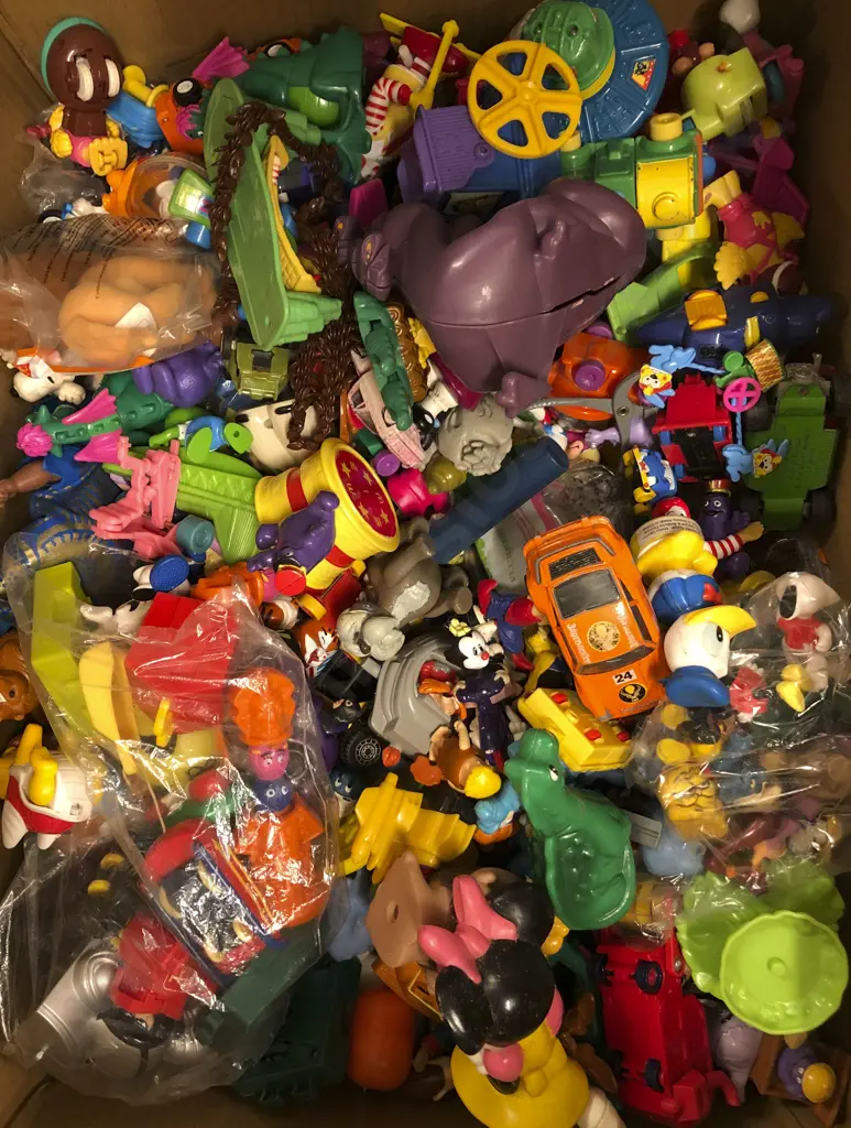 Large Qty of Assorted Children's Toys Image 1++